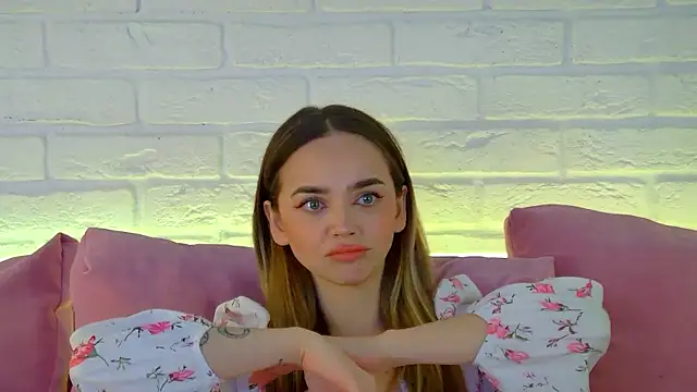 Snapshot of AnitaVenture chatting on February 20, 2026, 4:53 am AnitaVenture online show from February 20, 2026, 4:53 am