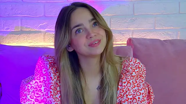 Snapshot of AnitaVenture chatting on October 5, 2025, 4:36 am AnitaVenture online show from October 5, 2025, 4:36 am