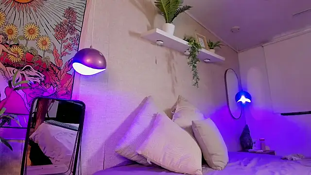 Snapshot of Violeta_dh chatting on October 10, 2025, 12:17 pm Violeta dh online show from October 10, 2025, 12:17 pm