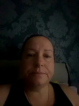 Snapshot of Curvey-Carman40X chatting on October 7, 2025, 8:48 am Curvey-Carman40X online show from October 7, 2025, 8:48 am