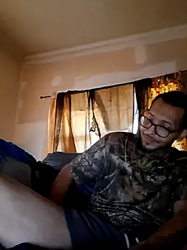 ThrowedWorldWide online show from November 17, 2025, 1:48 pm