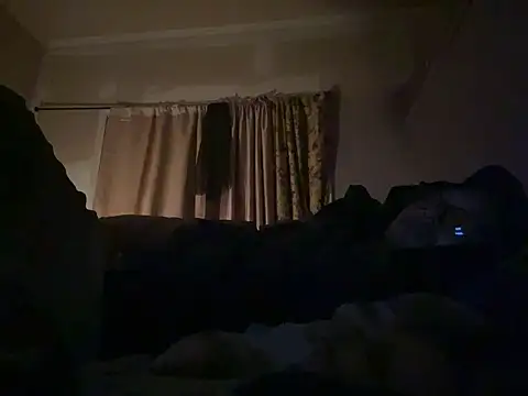 Snapshot of ThrowedWorldWide chatting on November 15, 2025, 12:25 am ThrowedWorldWide online show from November 15, 2025, 12:25 am