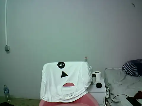 Snapshot of krerem chatting on November 8, 2025, 2:09 pm krerem online show from November 8, 2025, 2:09 pm