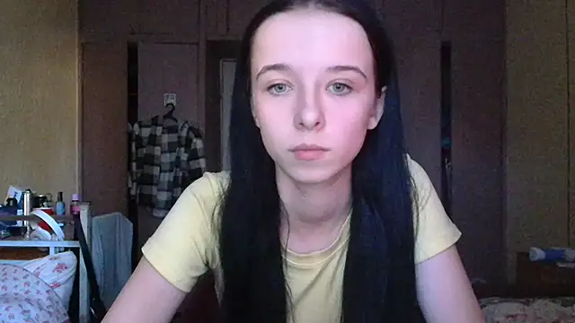 Emilia Light online show from October 4, 2025, 5:53 am