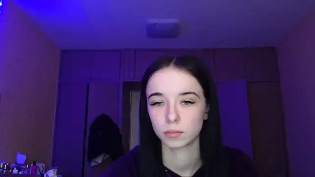 Emilia Light online show from March 26, 2026, 8:01 am