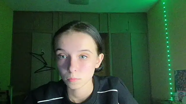 Emilia Light online show from October 11, 2025, 6:53 pm