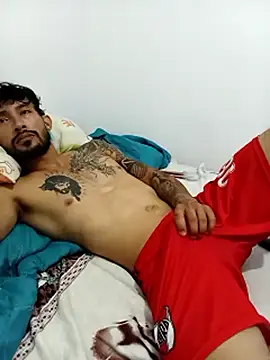 Snapshot of kingbickcockDn chatting on October 25, 2025, 4:40 pm kingbickcockDn online show from October 25, 2025, 4:40 pm