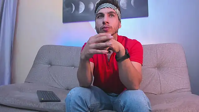 Taylor Lewiis online show from September 30, 2025, 4:07 am