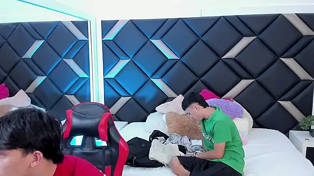 Spaceboys18 online show from November 15, 2025, 10:14 pm