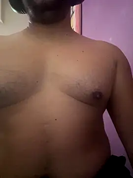 Snapshot of LucGold chatting on November 2, 2025, 5:51 pm LucGold online show from November 2, 2025, 5:51 pm