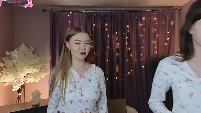 Snapshot of TwixieGuo chatting on February 11, 2026, 4:45 am TwixieGuo online show from February 11, 2026, 4:45 am