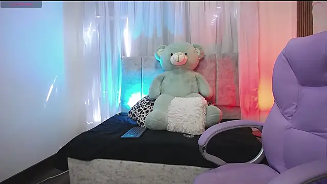 Snapshot of iam_kinky chatting on September 25, 2025, 7:09 pm iam kinky online show from September 25, 2025, 7:09 pm