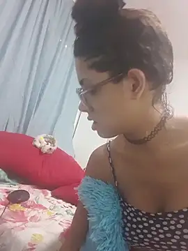 Sexyyeyes244 online show from February 5, 2026, 3:30 pm