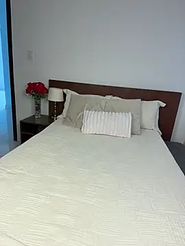 Capricho 01 online show from February 24, 2026, 6:09 pm