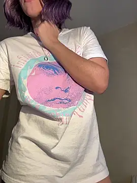 Capricho 01 online show from November 18, 2025, 6:55 pm