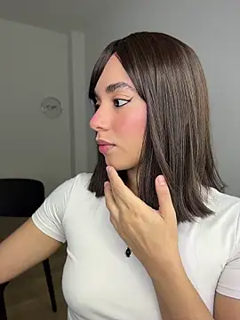 Capricho 01 online show from April 9, 2026, 6:03 pm