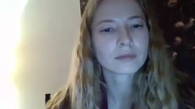 Snapshot of Feymaris chatting on February 1, 2026, 11:14 pm Feymaris online show from February 1, 2026, 11:14 pm