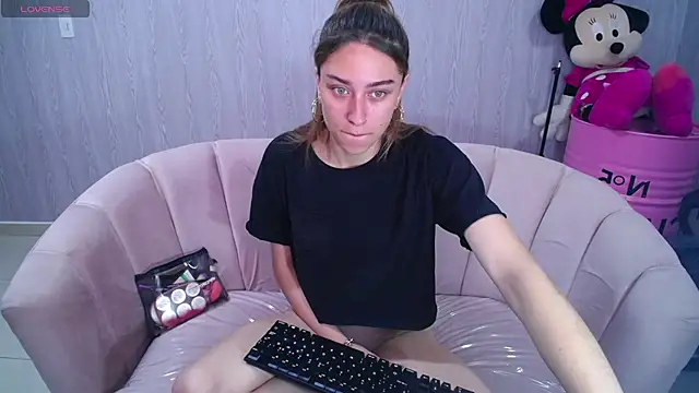 beba fox a online show from November 7, 2025, 3:22 am