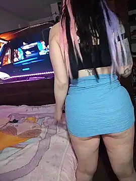 pinklajokr online show from April 15, 2026, 3:34 am