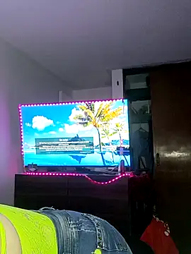 pinklajokr online show from November 3, 2025, 3:56 am