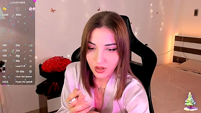 AmyVilvet  online show from December 2, 2025, 6:42 pm