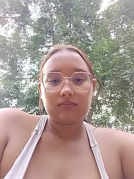 young dairy01 online show from December 22, 2025, 12:05 pm