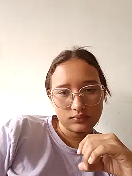 young dairy01 online show from October 6, 2025, 12:06 pm