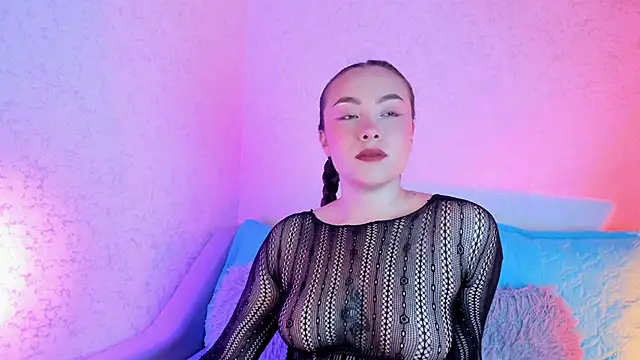 Snapshot of MAGIC_VERA chatting on November 18, 2025, 11:35 am MAGIC VERA online show from November 18, 2025, 11:35 am