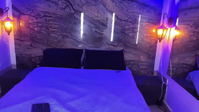 Snapshot of Chanel-munoz chatting on October 2, 2025, 3:43 am Chanel-munoz online show from October 2, 2025, 3:43 am