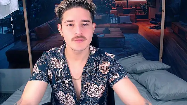 Snapshot of AlexPiersss chatting on October 14, 2025, 7:14 pm AlexPiersss online show from October 14, 2025, 7:14 pm