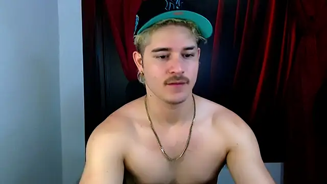 Snapshot of AlexPiersss chatting on November 5, 2025, 7:06 pm AlexPiersss online show from November 5, 2025, 7:06 pm