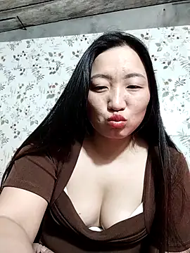 zhen-zo online show from March 11, 2026, 3:39 pm