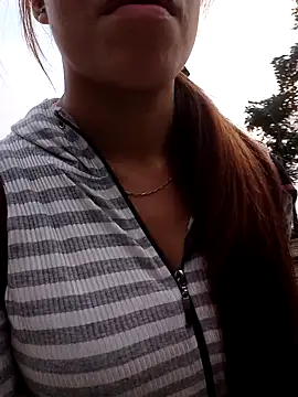 Snapshot of nhinhi-sexy chatting on October 29, 2025, 11:25 pm nhinhi-sexy online show from October 29, 2025, 11:25 pm