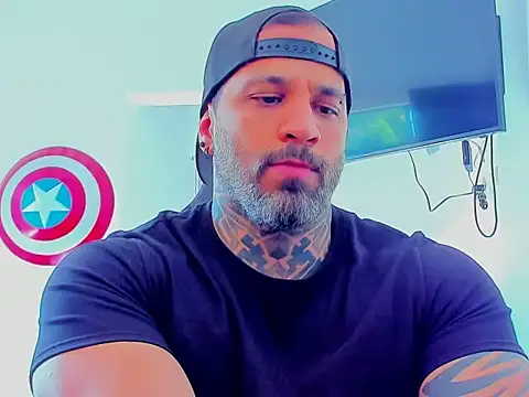 JoshRigby online show from October 31, 2025, 7:43 pm