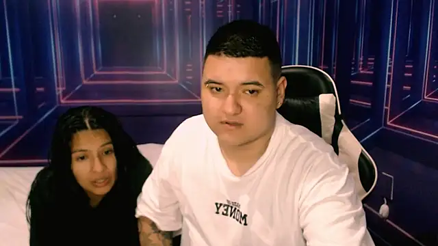 Charly and laura online show from October 15, 2025, 7:22 pm