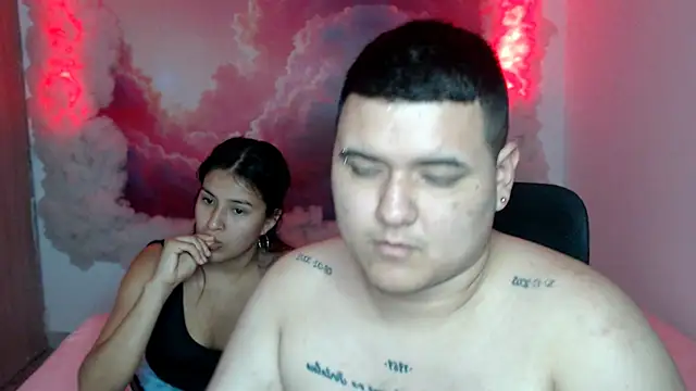 Charly and laura online show from October 18, 2025, 7:05 pm