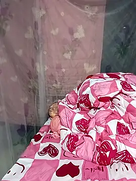 buddy-sexy online show from April 4, 2026, 1:17 pm