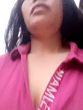 Snapshot of bree-zz chatting on February 11, 2026, 11:59 pm bree-zz online show from February 11, 2026, 11:59 pm