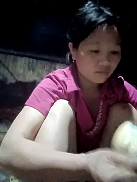 Snapshot of bree-zz chatting on February 13, 2026, 10:43 pm bree-zz online show from February 13, 2026, 10:43 pm