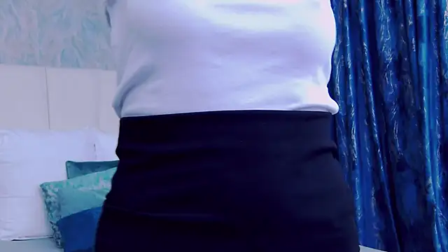 Snapshot of LoreneMoonlight chatting on November 2, 2025, 7:08 pm LoreneMoonlight online show from November 2, 2025, 7:08 pm