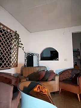 hot pleaser1   online show from October 2, 2025, 5:11 am