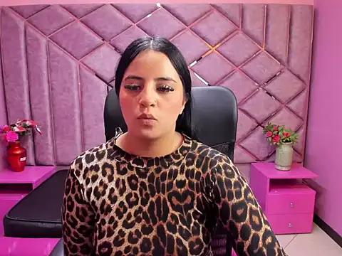 Snapshot of ValerySwett__ chatting on November 13, 2025, 3:43 am ValerySwett online show from November 13, 2025, 3:43 am