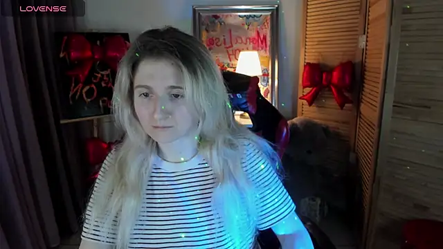 CamillaDreamer online show from March 8, 2026, 6:22 pm