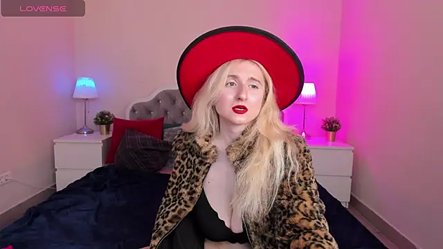 CamillaDreamer online show from October 17, 2025, 10:07 am