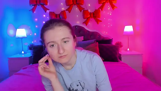 CamillaDreamer online show from March 18, 2026, 9:26 pm