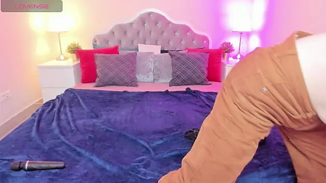 CamillaDreamer online show from November 2, 2025, 4:56 pm