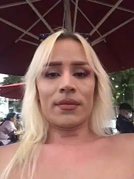 alexawinterrr online show from December 15, 2025, 10:59 pm