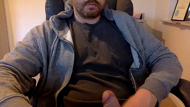 Snapshot of bull_TBM chatting on October 20, 2025, 6:37 am bull TBM online show from October 20, 2025, 6:37 am