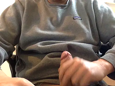 Snapshot of bull_TBM chatting on October 9, 2025, 1:33 pm bull TBM online show from October 9, 2025, 1:33 pm