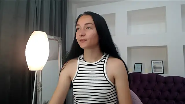 Snapshot of Emilly__Grey chatting on July 8, 2026, 5:24 pm Emilly Grey online show from July 8, 2026, 5:24 pm
